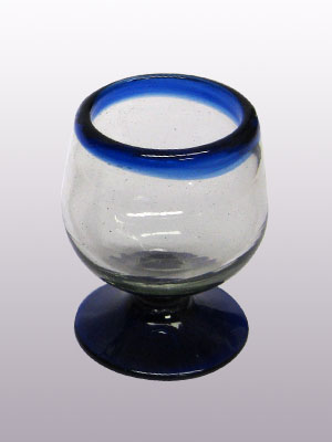 Ofertas / copas para cognac pequeñas con borde azul cobalto / Éste elegante juego de copas pequeñas para cognac complementará su colección de vidrio soplado y le ayudará a disfrutar de su licor favorito.